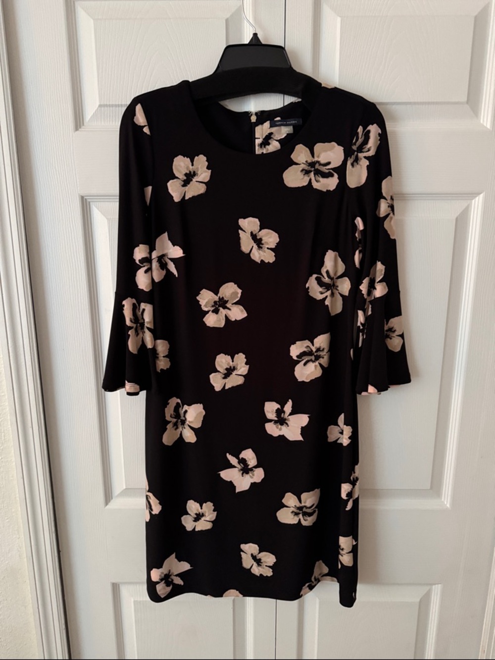Tommy Hilfiger Black Shift Dress with Blush Floral Print size 8
